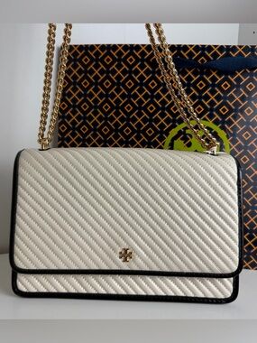 NWT Tory Burch Emerson Patent Puffy Quilted Flap Adjustable Shoulder Bag